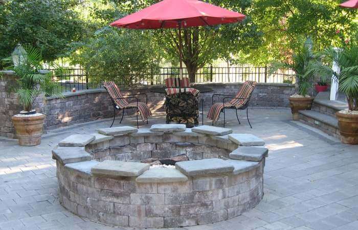 Seating walls around a feature for patio