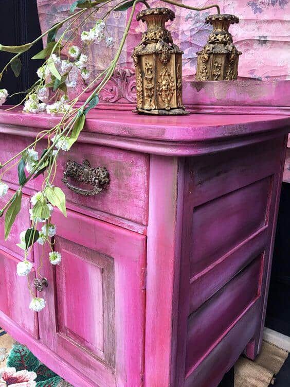 pink chalk bedroom for girls