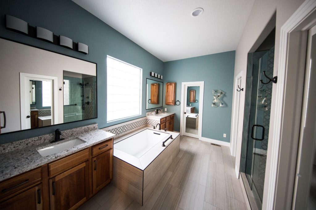 Best Master Bathroom Mirror Ideas ( With Pictures )